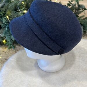 Wool cap for women.